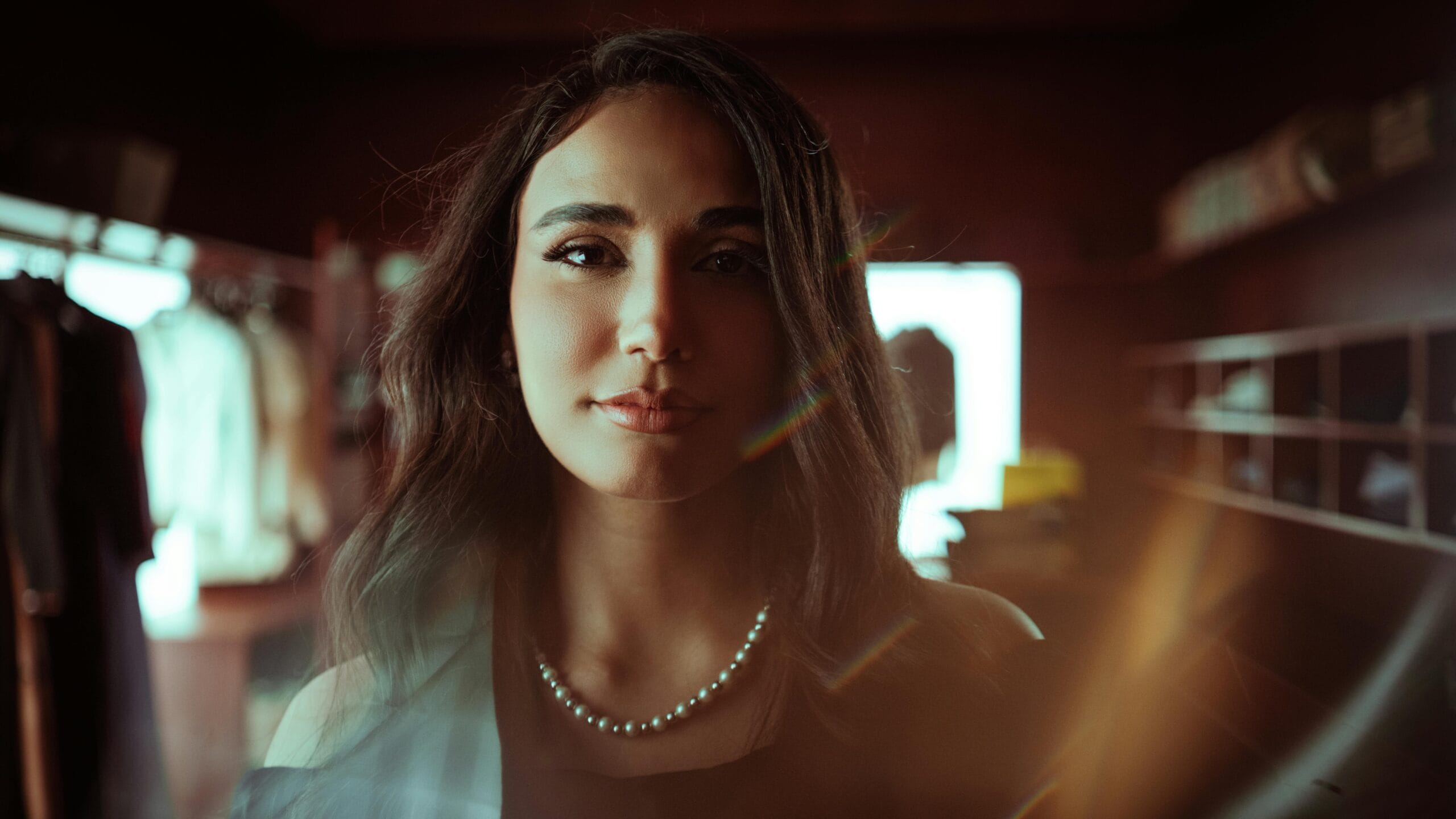 how to wear pearls elegant lifestyle portrait