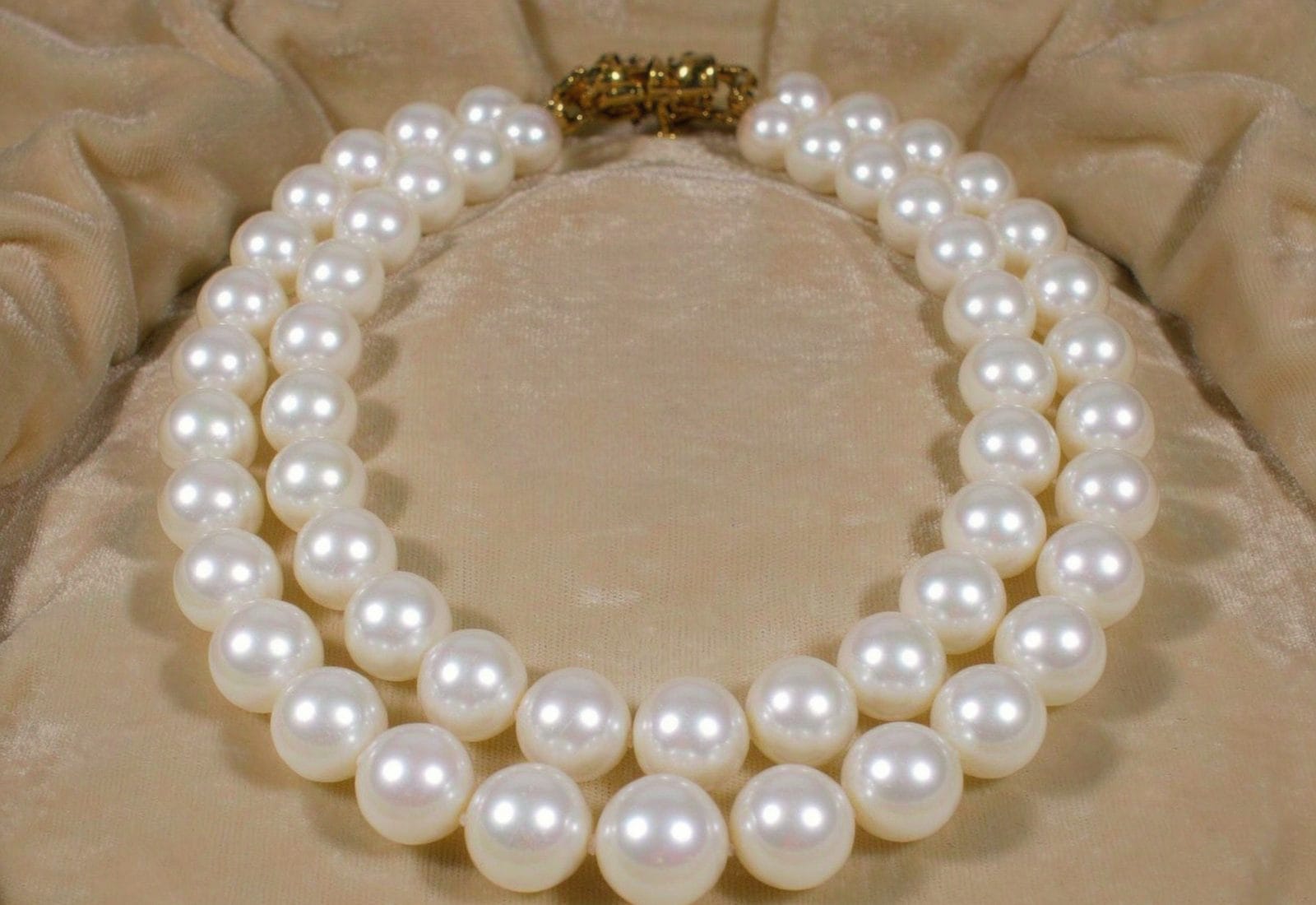 Double-strand freshwater pearl necklace for brides, 7-8mm round pearls with gold clasp