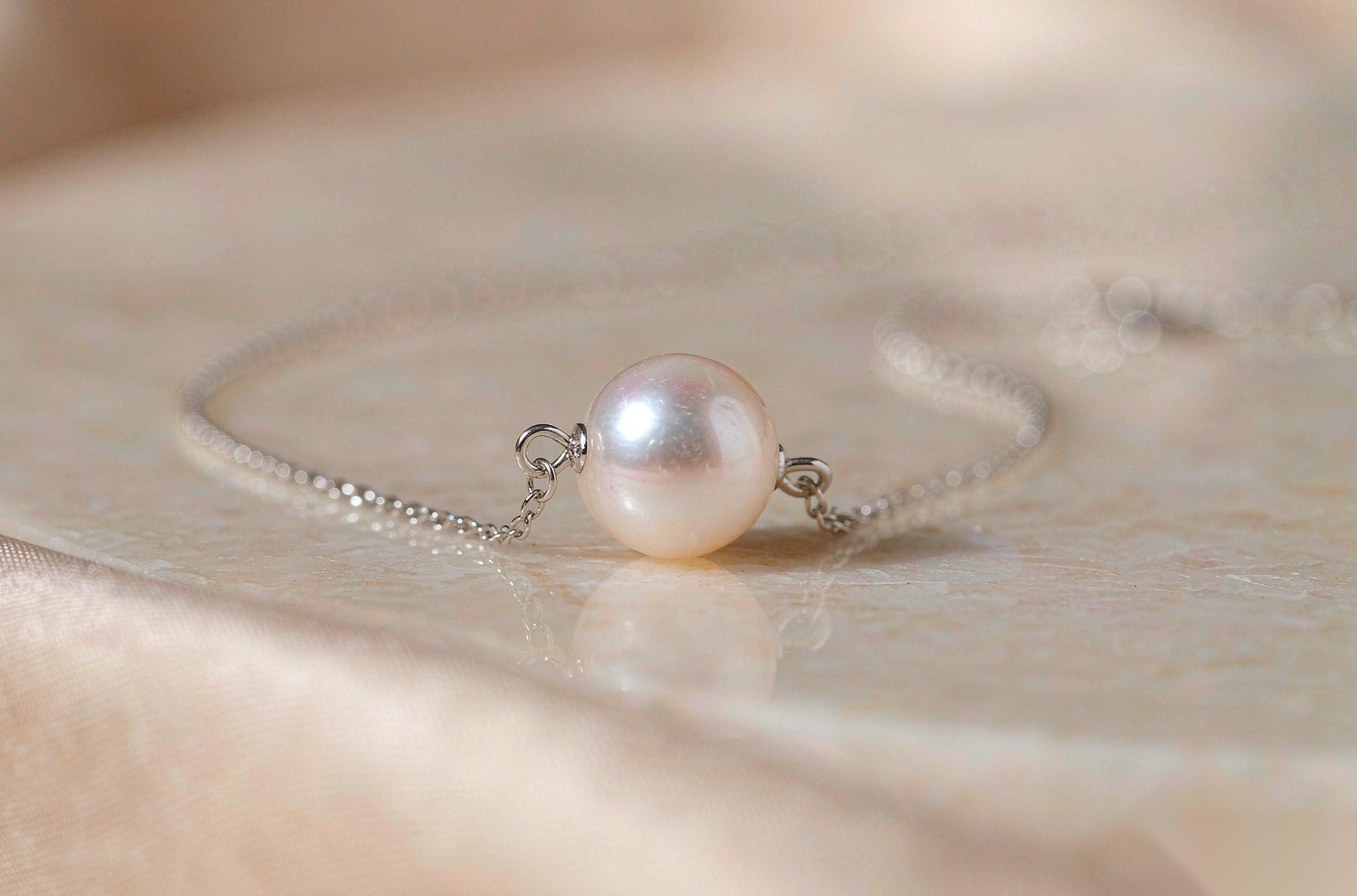 Wedding pearl necklace solitaire pendant freshwater pearl 18 inches